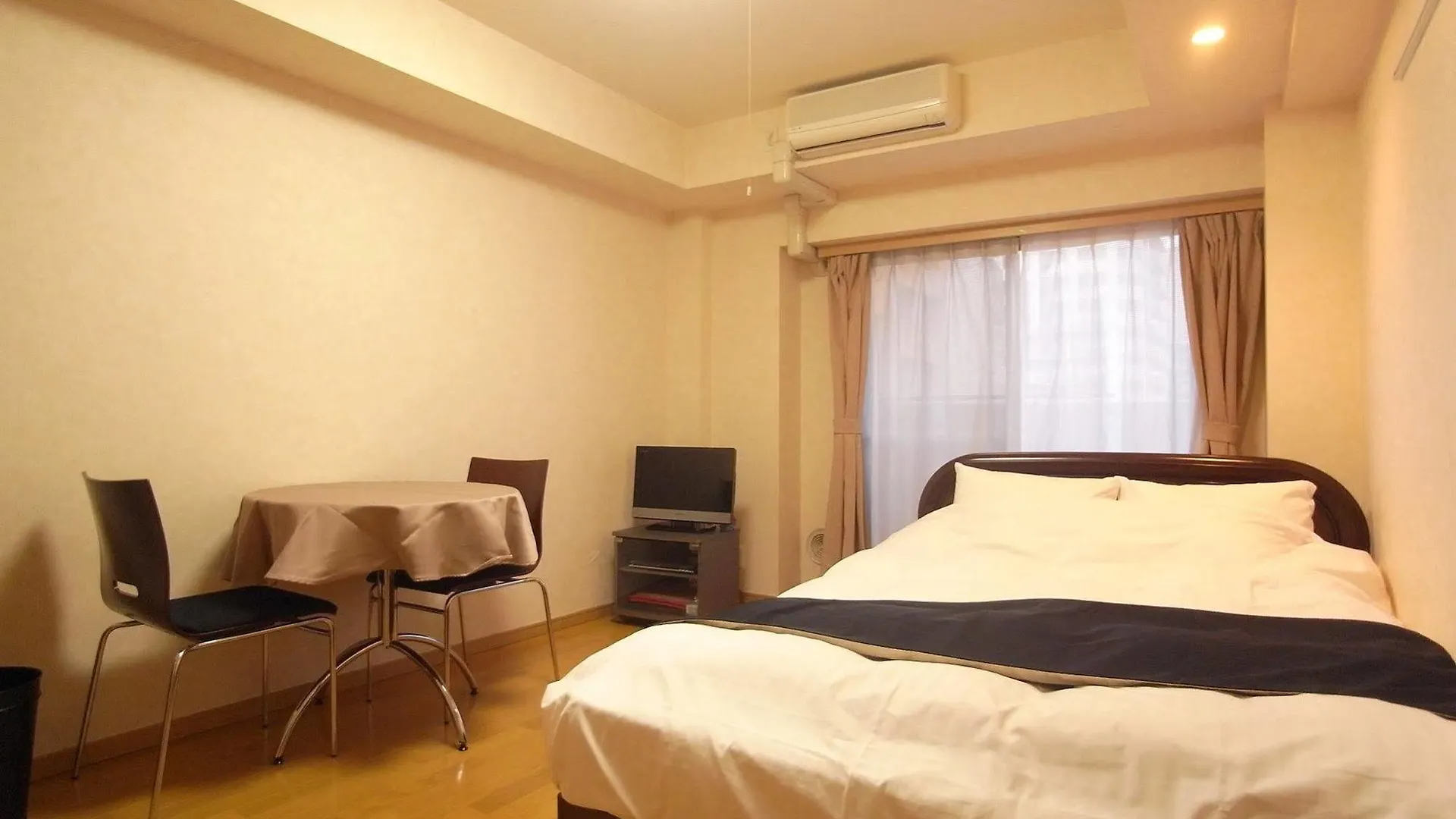 Palace Studio Shinjuku Parkside Tokyo Apartment